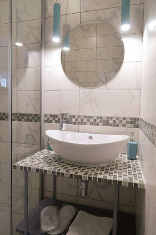 Гостевой дом Вилла Виталия Ейск Классический четырехместный номер-1