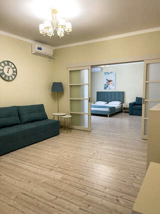 Гостевой дом Вилла Виталия Ейск Двухкомнатный пятиместный люкс-2