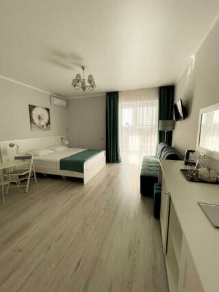 Гостевой дом Вилла Виталия Ейск Стандартный четырехместный номер-5